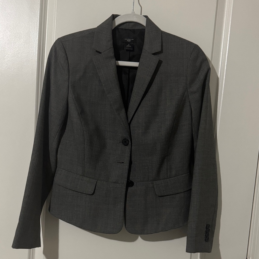Nicely used Ann Taylor Women's Gray Blazer